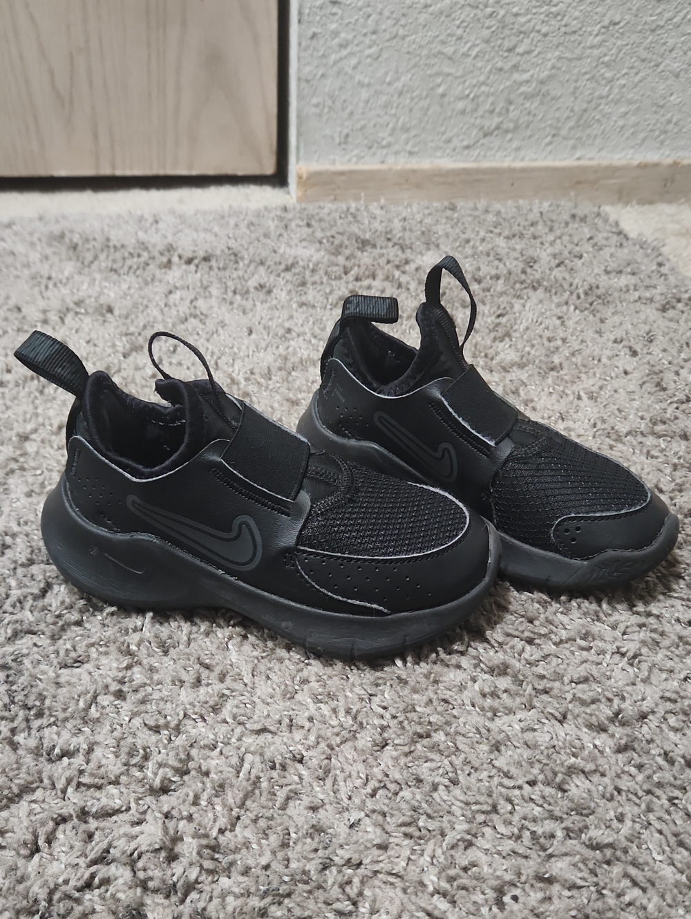 Nike Kids Black Slip-On Athletic Sneakers